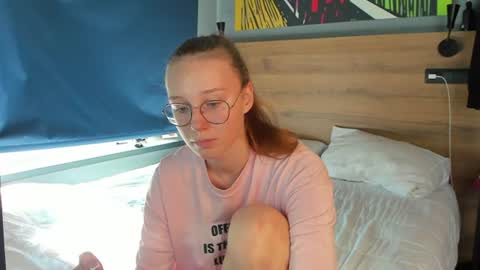 santythousand online show from July 29, 3:43 pm