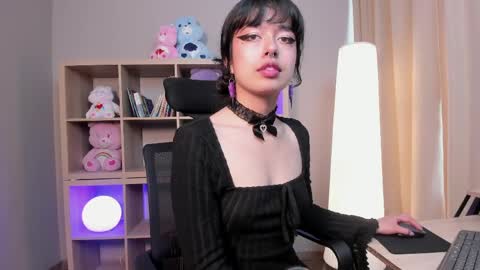 saphyralux online show from June 6, 8:24 pm
