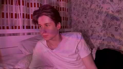 Snapshot of sapph1res chatting on March 3, 8:59 pm sapph1res online show from March 3, 8:59 pm