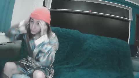 Snapshot of sapphirevelvet chatting on April 3, 12:08 am sapphirevelvet online show from April 3, 12:08 am