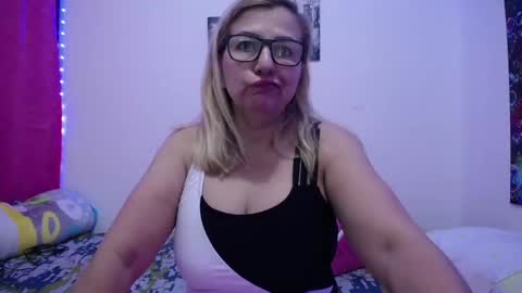 sara online show from March 6, 12:52 pm