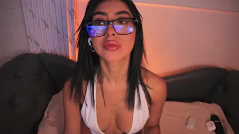 Sara  online show from October 22, 1:06 am