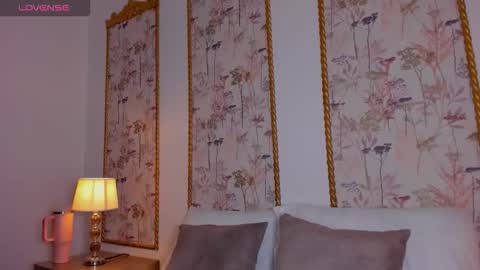 Sara online show from November 29, 5:27 pm