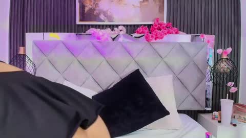SARA online show from May 24, 1:21 am