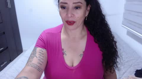 Sara hot46 online show from April 5, 10:45 am