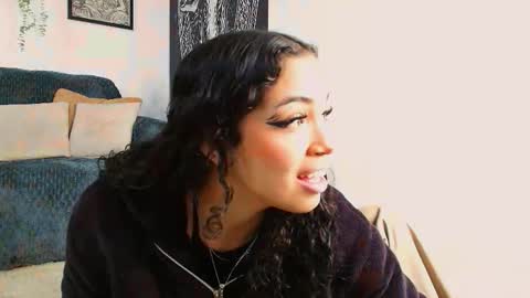 Sara Jhonson  online show from December 2, 12:54 pm