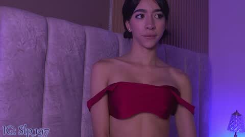 sara_lopee1 online show from April 18, 12:20 pm