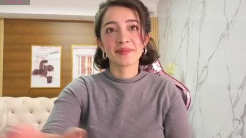Snapshot of sara_lopez_s chatting on May 25, 2:01 pm Sara online show from May 25, 2:01 pm