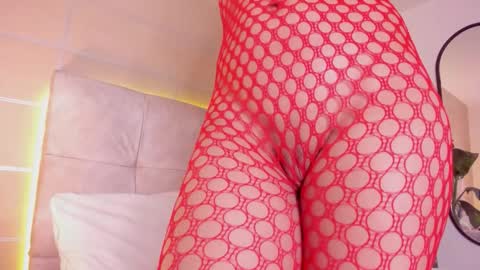 Sara  online show from February 1, 5:00 pm