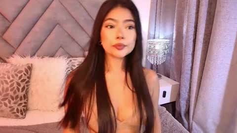 sara_owens7 online show from February 18, 1:45 am