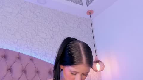 Sara  online show from May 31, 7:37 pm