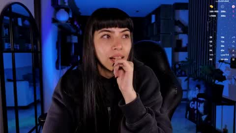 Sara online show from April 10, 6:51 am