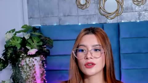 Snapshot of saraalvarezx chatting on July 7, 3:20 am Sara Alvarezx online show from July 7, 3:20 am
