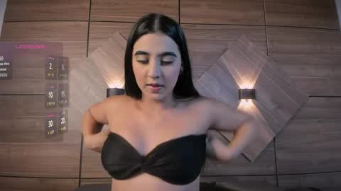 sarabellini online show from May 19, 11:27 am