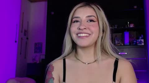 saradiazxxx online show from March 15, 8:53 am