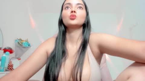 sarah online show from March 10, 9:53 pm