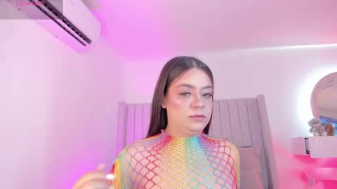 Sarah Bonneth online show from February 23, 11:29 am