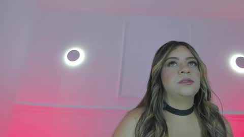 Sarah Bonneth online show from April 18, 11:58 am