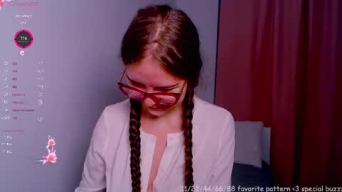 Sarah online show from June 14, 5:26 pm