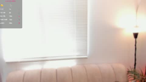 Snapshot of sarah_jacobbs chatting on June 27, 5:07 pm online show from June 27, 5:07 pm