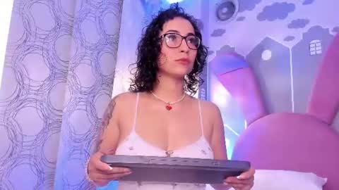 Sarah online show from July 21, 12:18 pm