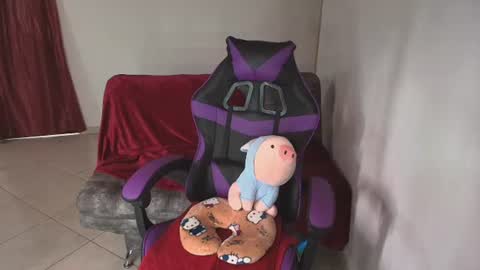 sarah_stormm online show from June 17, 5:36 pm