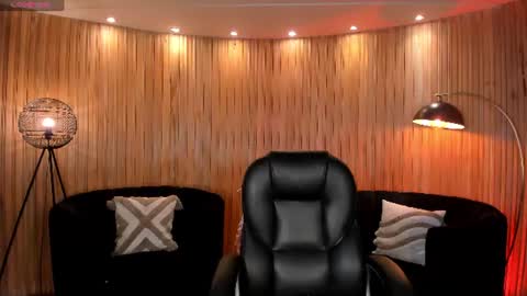 Snapshot of sarahrhodes_ chatting on July 14, 11:49 am Sarah Rhodes online show from July 14, 11:49 am