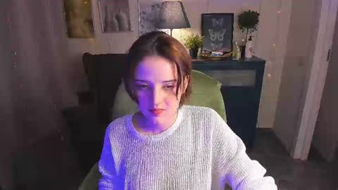 Sarah online show from June 6, 10:25 pm