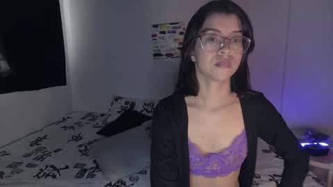 Sarah  online show from October 8, 9:01 pm