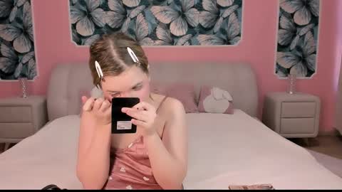 sarahwantslove online show from April 9, 6:02 am