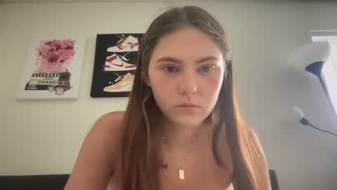 Snapshot of sarahxaoliver1 chatting on June 30, 3:13 pm SarahxOliver online show from June 30, 3:13 pm