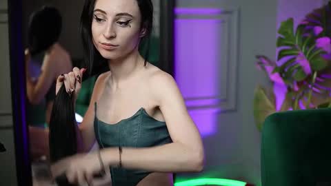  Sarai  online show from December 18, 9:10 pm