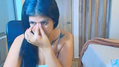 Snapshot of saramantha09 chatting on February 14, 8:38 pm saramantha09 online show from February 14, 8:38 pm