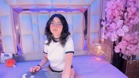 sara  online show from November 11, 6:13 am