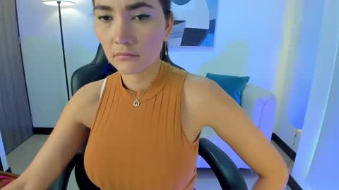 I am Sara  online show from December 15, 2:54 pm