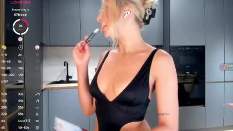 Sara online show from June 24, 1:59 am