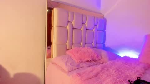 Snapshot of saratorresxx chatting on January 9, 4:41 am Sara online show from January 9, 4:41 am