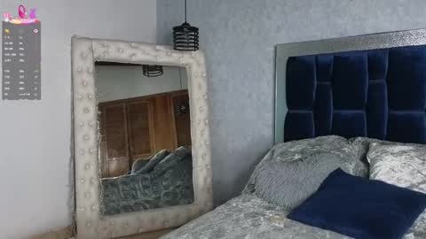 Sara W online show from February 7, 1:43 pm