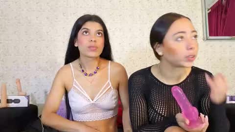 Snapshot of saray23_pm chatting on February 18, 2:24 pm saray23_pm online show from February 18, 2:24 pm