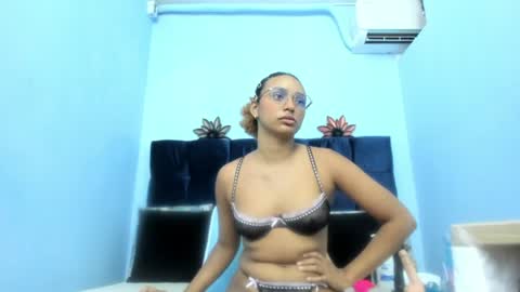 Snapshot of saray_sexy_love chatting on June 27, 11:48 am saray_sexy_love online show from June 27, 11:48 am