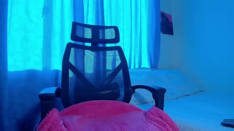 Snapshot of sarita_hornet chatting on June 26, 8:35 pm sarai online show from June 26, 8:35 pm