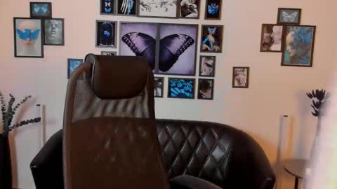 Snapshot of sarrahrice chatting on February 21, 5:58 pm SarahRice online show from February 21, 5:58 pm