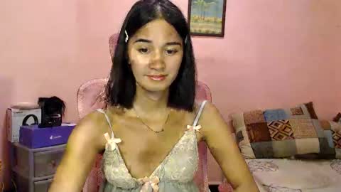 Snapshot of sashafuckss chatting on June 5, 9:15 am Call Me Sasha online show from June 5, 9:15 am