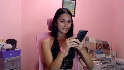 Snapshot of sashafuckss chatting on June 9, 7:20 am Call Me Sasha online show from June 9, 7:20 am
