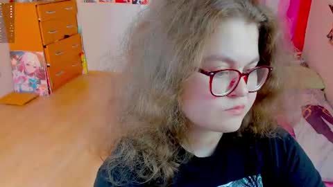 Snapshot of sashy_way chatting on June 28, 10:10 am .Alexandra online show from June 28, 10:10 am
