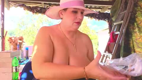 sassy_seasons online show from September 17, 9:22 am