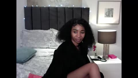 sasyylissaa online show from April 28, 2:27 am