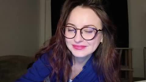 Lori online show from February 11, 8:25 pm