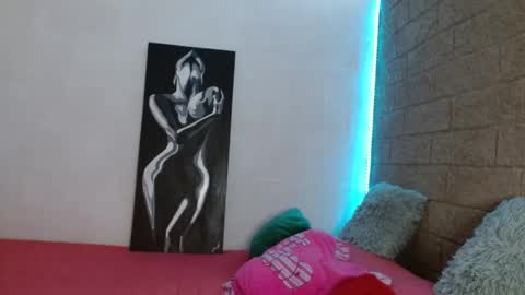 Snapshot of sativa_29 chatting on December 11, 5:48 pm Sativa online show from December 11, 5:48 pm