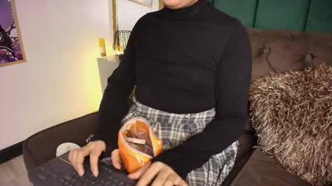 Saturningsweets online show from February 26, 2:16 pm